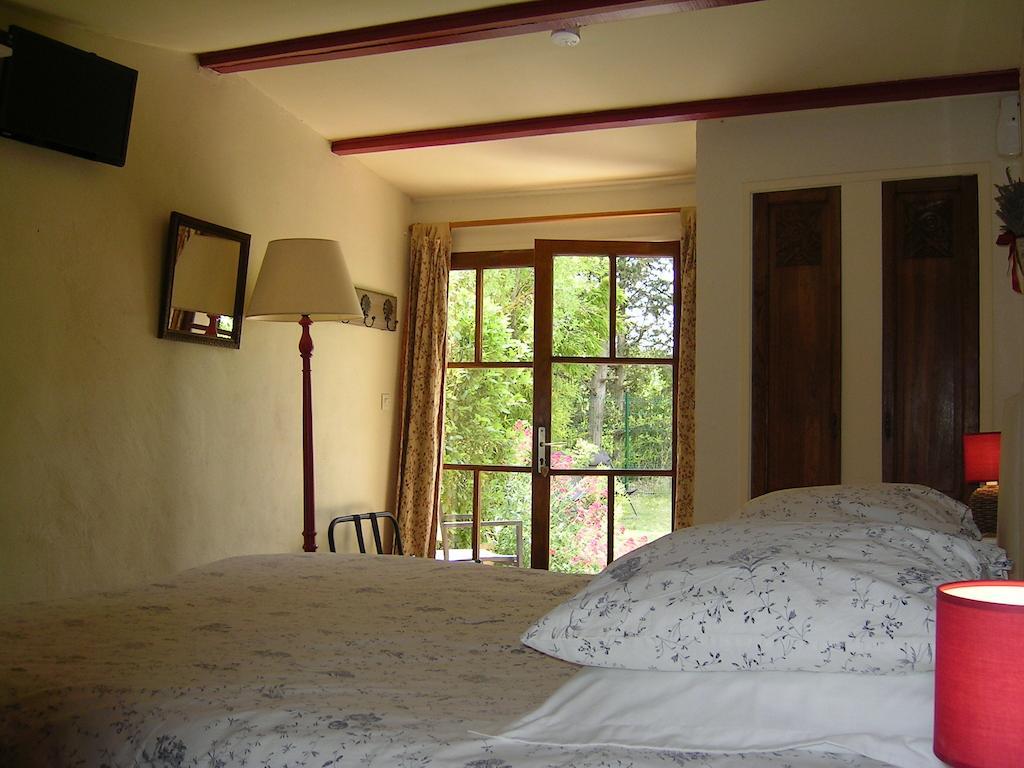 Bed and Breakfast Mas La Provence Л'Іль-сюр-ла-Сорг Номер фото