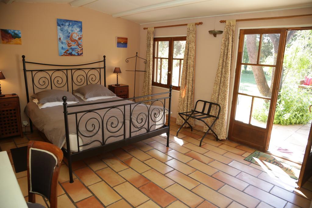 Bed and Breakfast Mas La Provence Л'Іль-сюр-ла-Сорг Екстер'єр фото